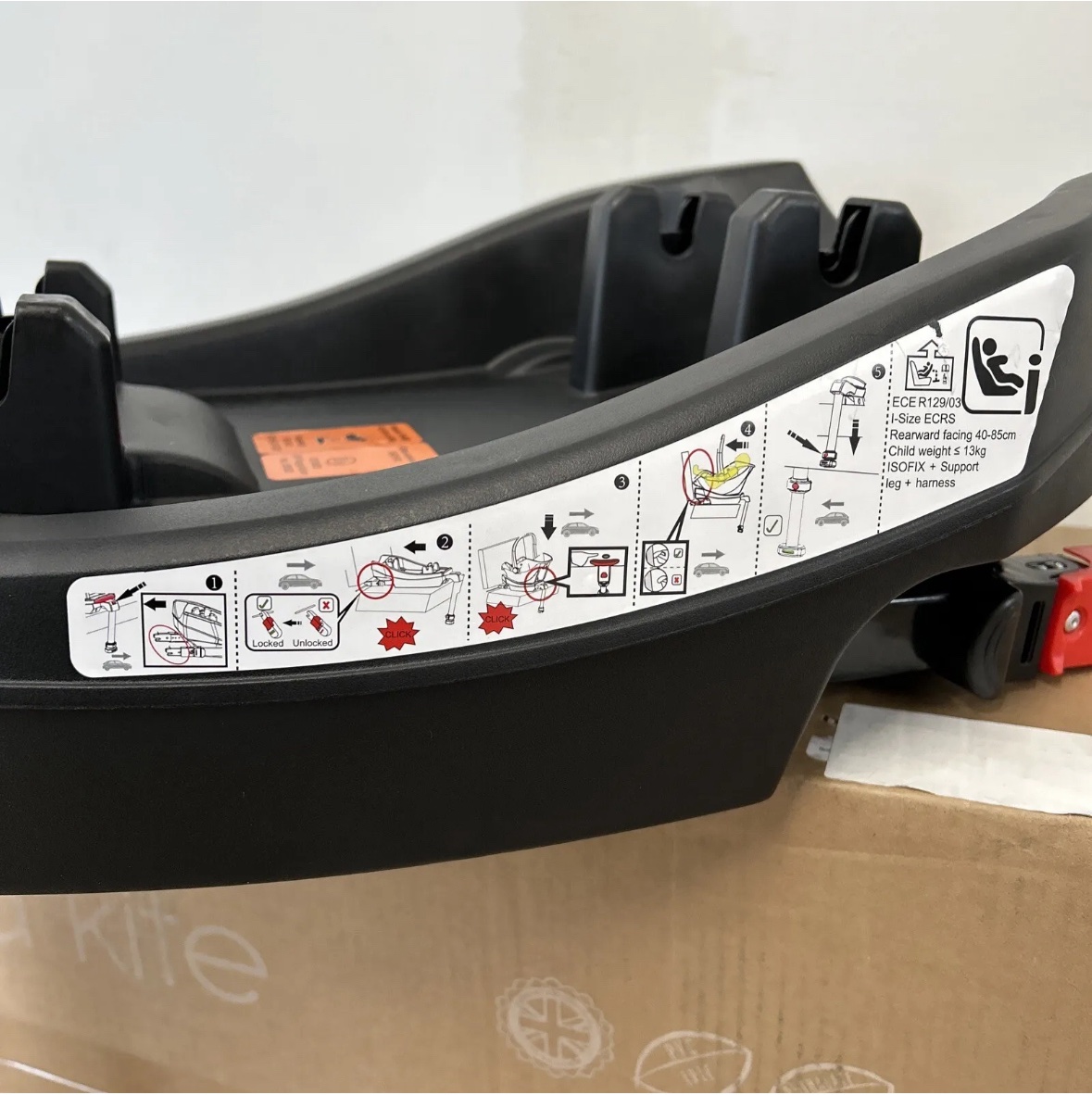 Red kite isofix base top