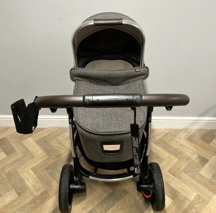 PRELOVED Mamas And Papas Ocarro Travel System Chestnut (Carrycot, Seat