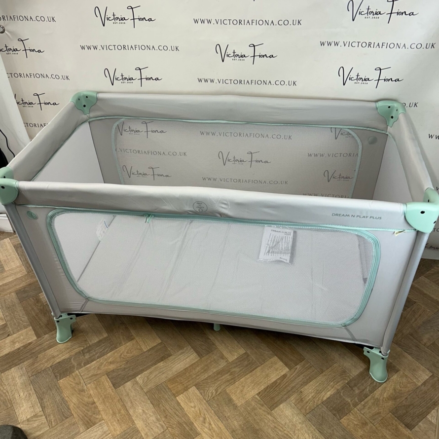 NEW Hauck Dream N Play Plus Grey - Travel Cot RRP £60 120x60cm