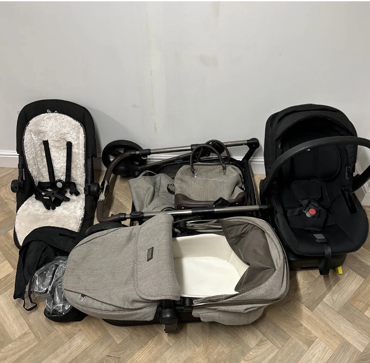 Silver cross pioneer expedition car seat on sale