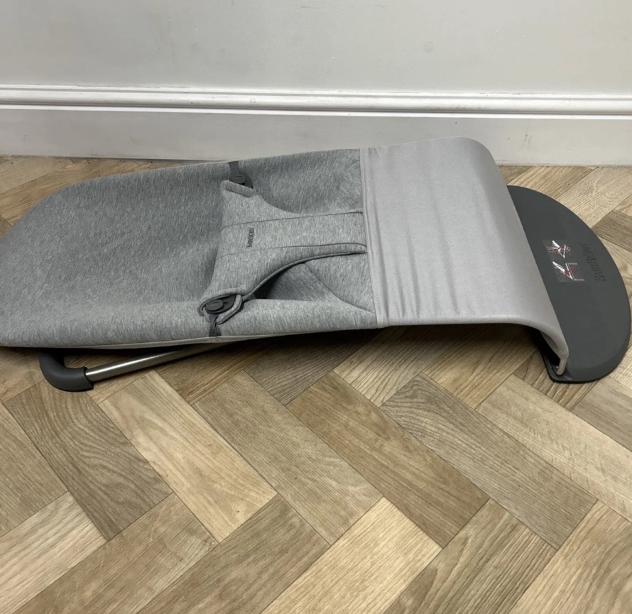 PRELOVED Baby Björn Ergonomic Bouncer Bliss - Light Grey - 3D Jersey RRP£210 - Image 4