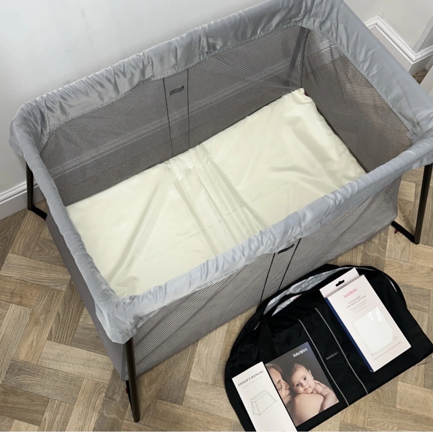 PRELOVED Baby Björn Travel Cot Light - Silver Grey - RRP£250 - Image 2