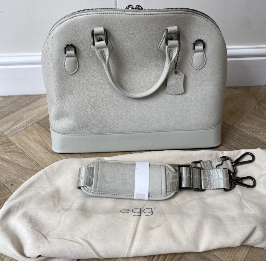 NEW egg Jurassic White Leather Changing Bag RRP£250 - Image 3