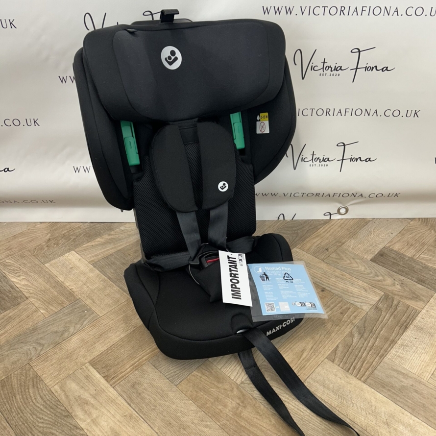 NEW Maxi Cosi Nomad Plus Travel Foldable Car Seat - Black 9-18kg