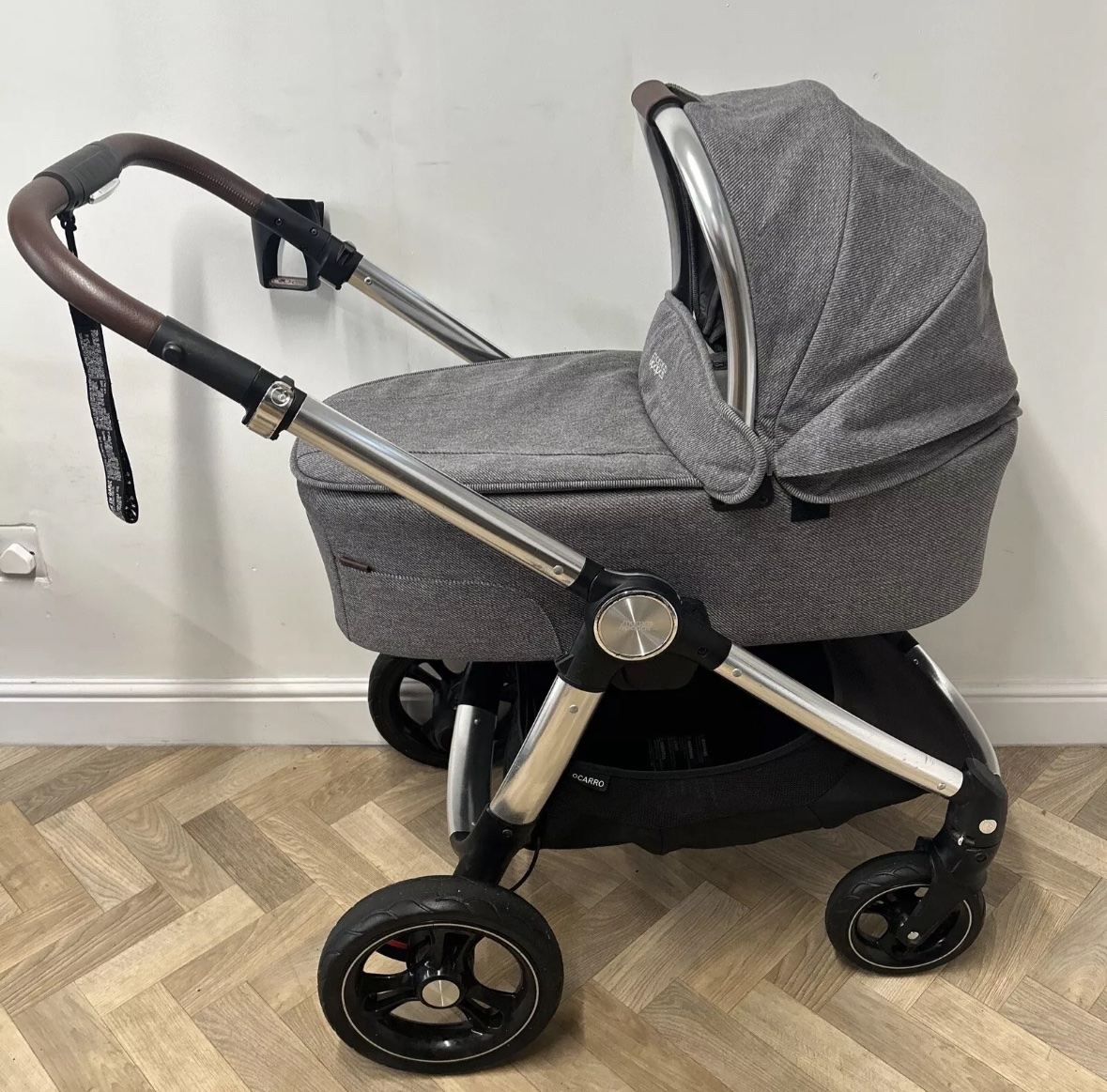PRELOVED Mamas & Papas Ocarro Travel System Pushchair & Carrycot Woven Grey Victoria Fiona