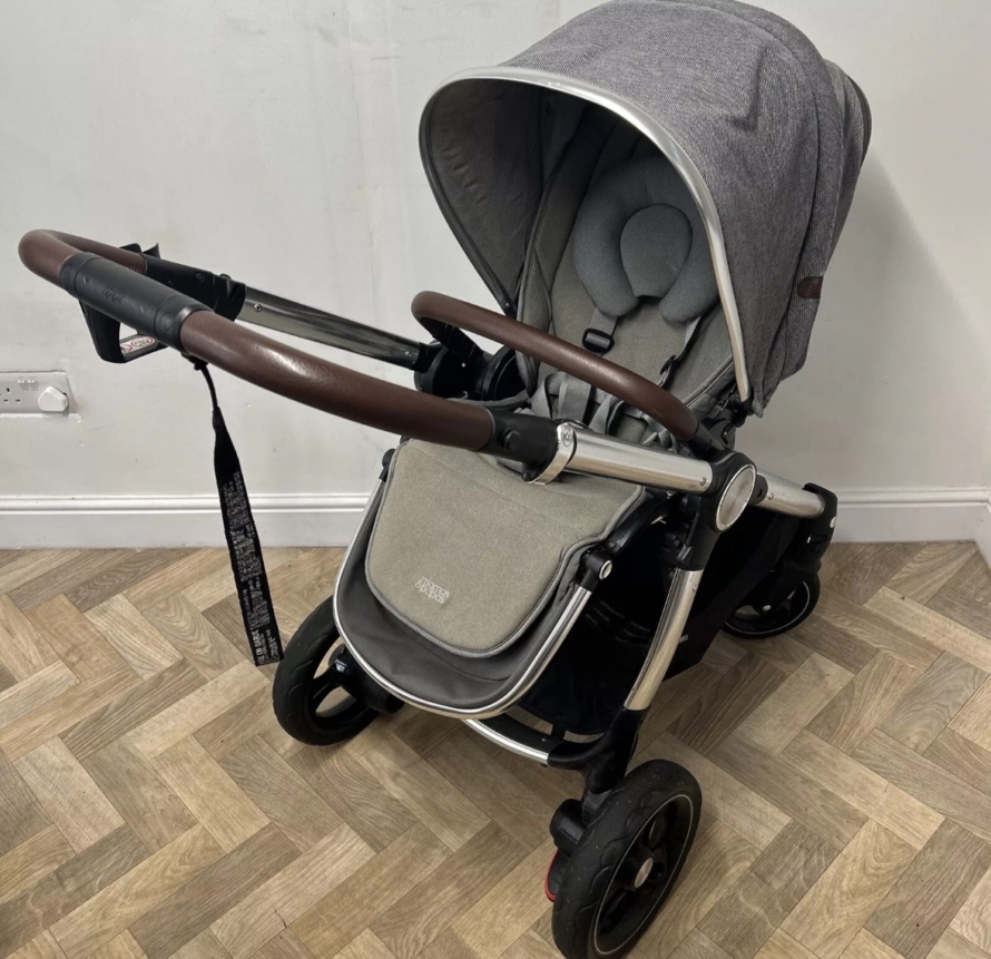 PRELOVED Mamas & Papas Ocarro Travel System Pushchair & Carrycot Woven Grey Victoria Fiona