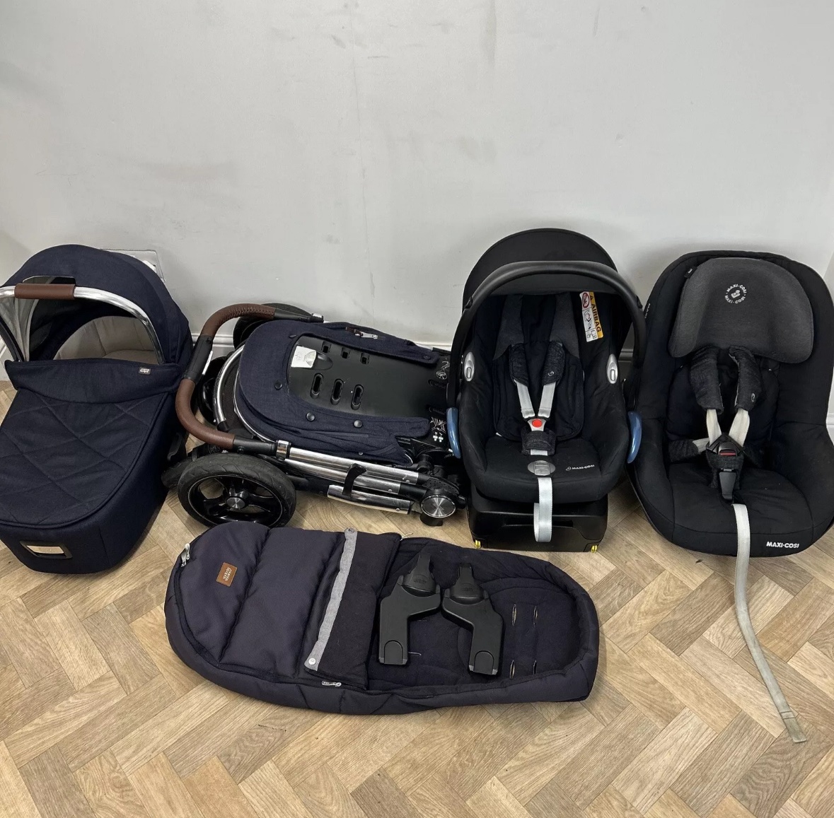 PRELOVED Mamas & Papas Ocarro Travel System 1st + 2nd Stage Car Seat