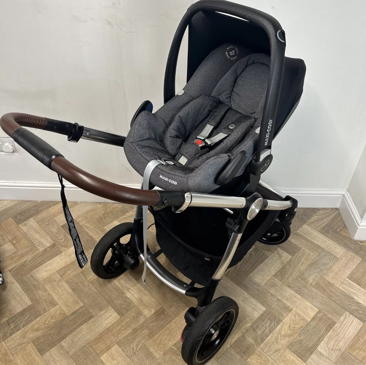 PRELOVED Mamas & Papas Ocarro Pram Travel System Pushchair Carrycot