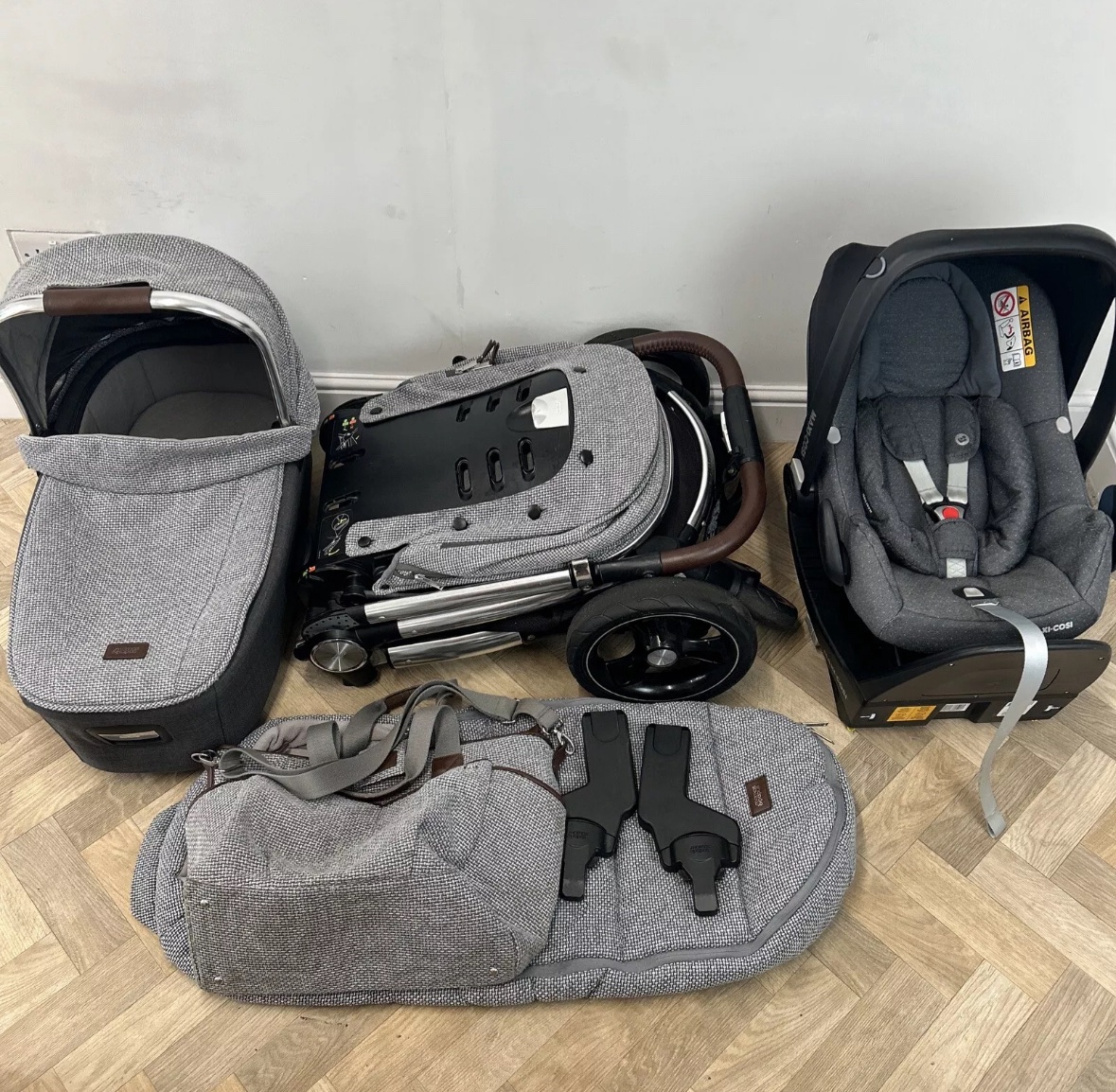 PRELOVED Mamas & Papas Ocarro Pram Travel System Pushchair Carrycot