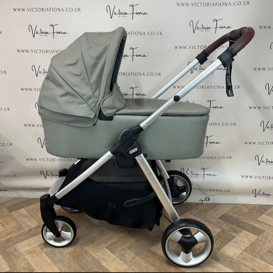 PRELOVED Mamas And Papas Flip xt2 Pushchair Travel System Sage Green Victoria Fiona
