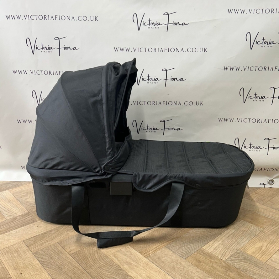 PRELOVED Baby Jogger City Tour 2 Carrycot - Pitch Black RRP £140 - Image 3