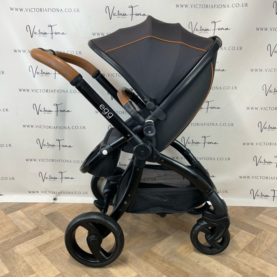 PRELOVED Egg Pushchair Pram Travel System - Espresso Black & Tan 🖤🤎 - Image 5