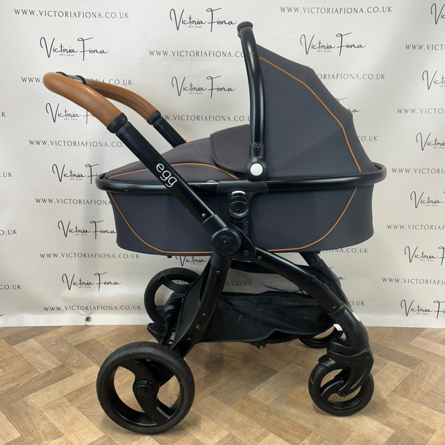 PRELOVED Egg Pushchair Pram Travel System - Espresso Black & Tan 🖤🤎 - Image 4