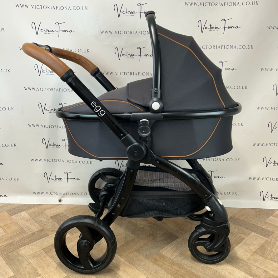 PRELOVED Egg Pushchair Pram Travel System - Espresso Black & Tan 🖤🤎 - Image 4