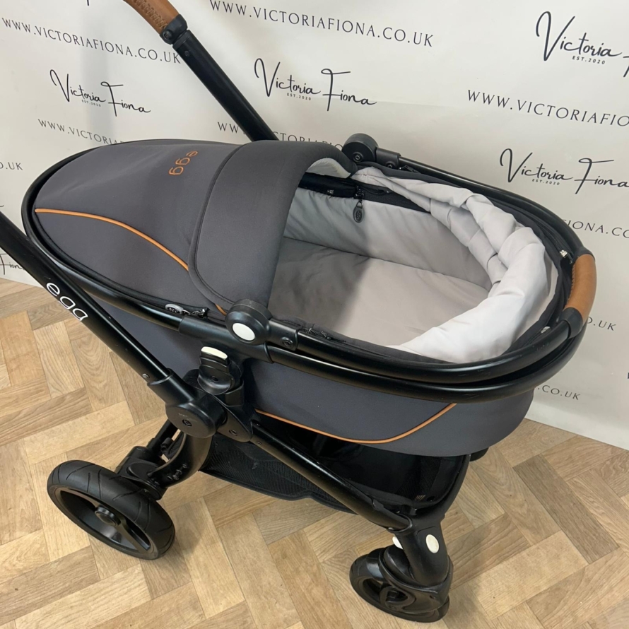 PRELOVED Egg Pushchair Pram Travel System - Espresso Black & Tan 🖤🤎 - Image 3