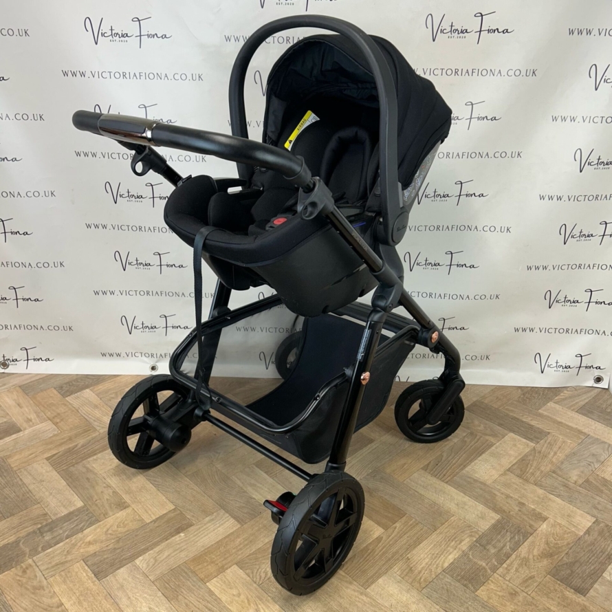 PRELOVED Silver Cross Pioneer Pushchair Travel System + Car Seat Special Edition Eclipse - Image 7