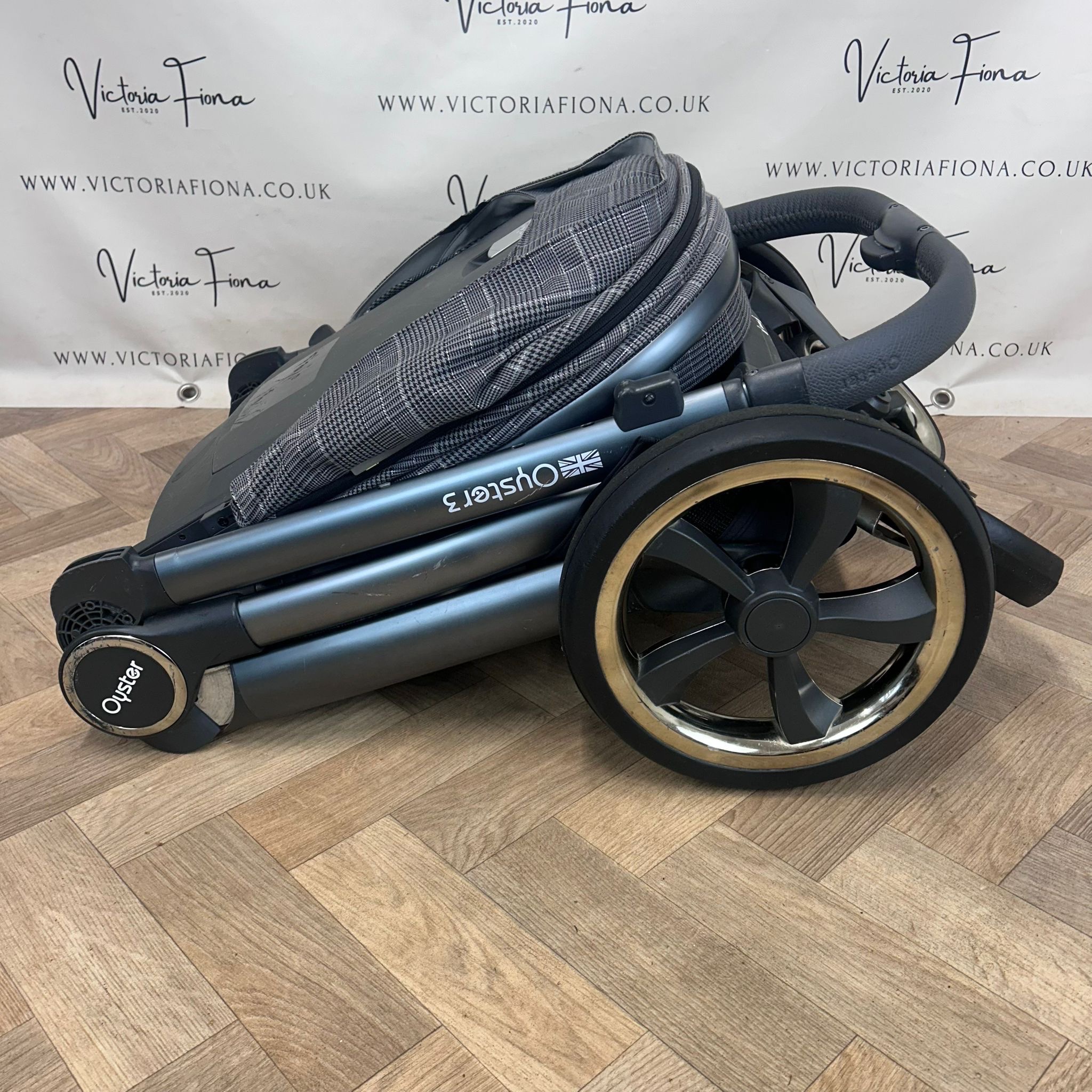 PRELOVED Babystyle Oyster 3 Pushchair & Carrycot - Manhattan Grey Check - Image 10