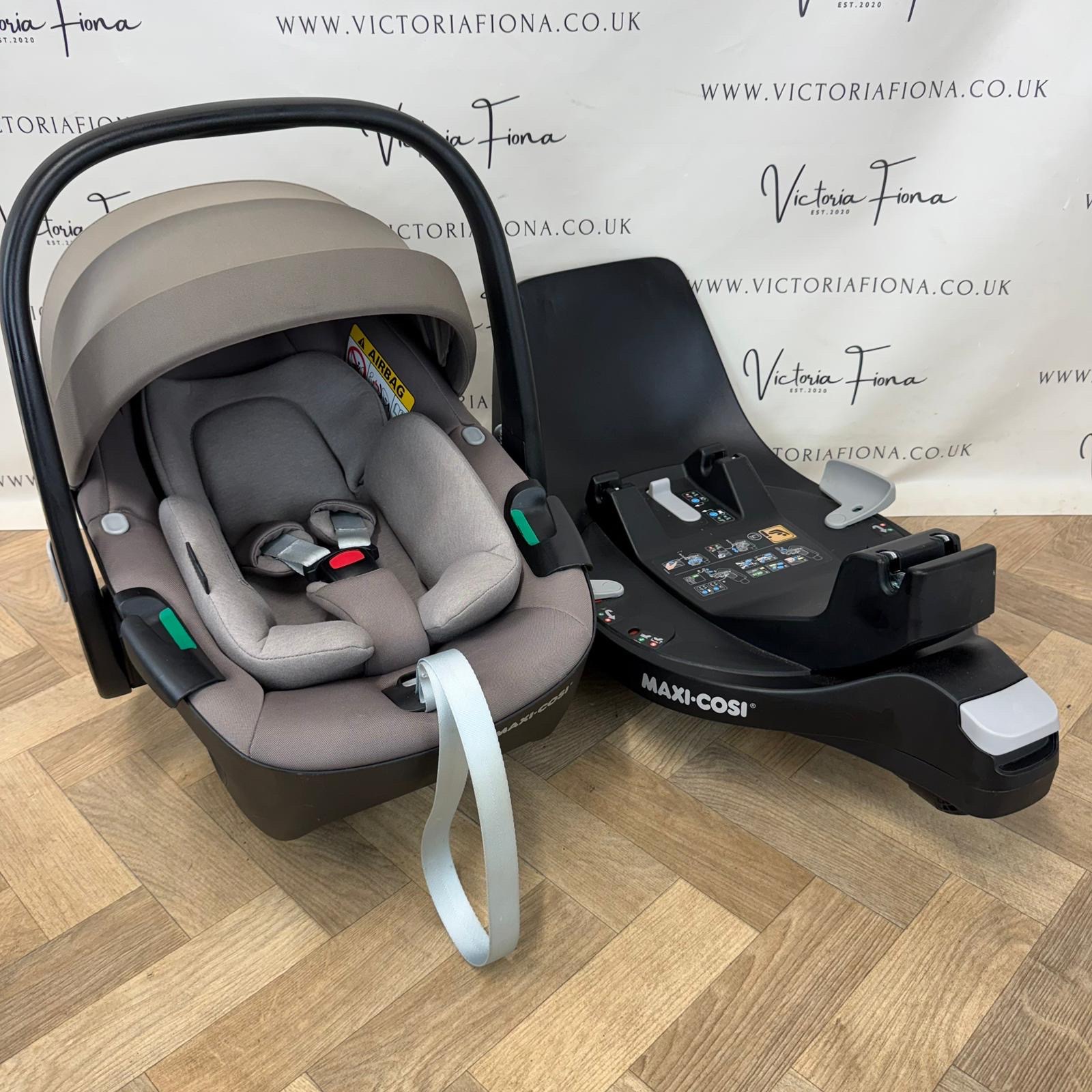 PRELOVED Maxi Cosi Pebble 360 Car Seat and Isofix - Truffle Beige - Image 3