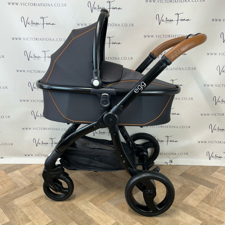 PRELOVED Egg Pushchair Pram Travel System - Espresso Black & Tan 🖤🤎 - Image 3