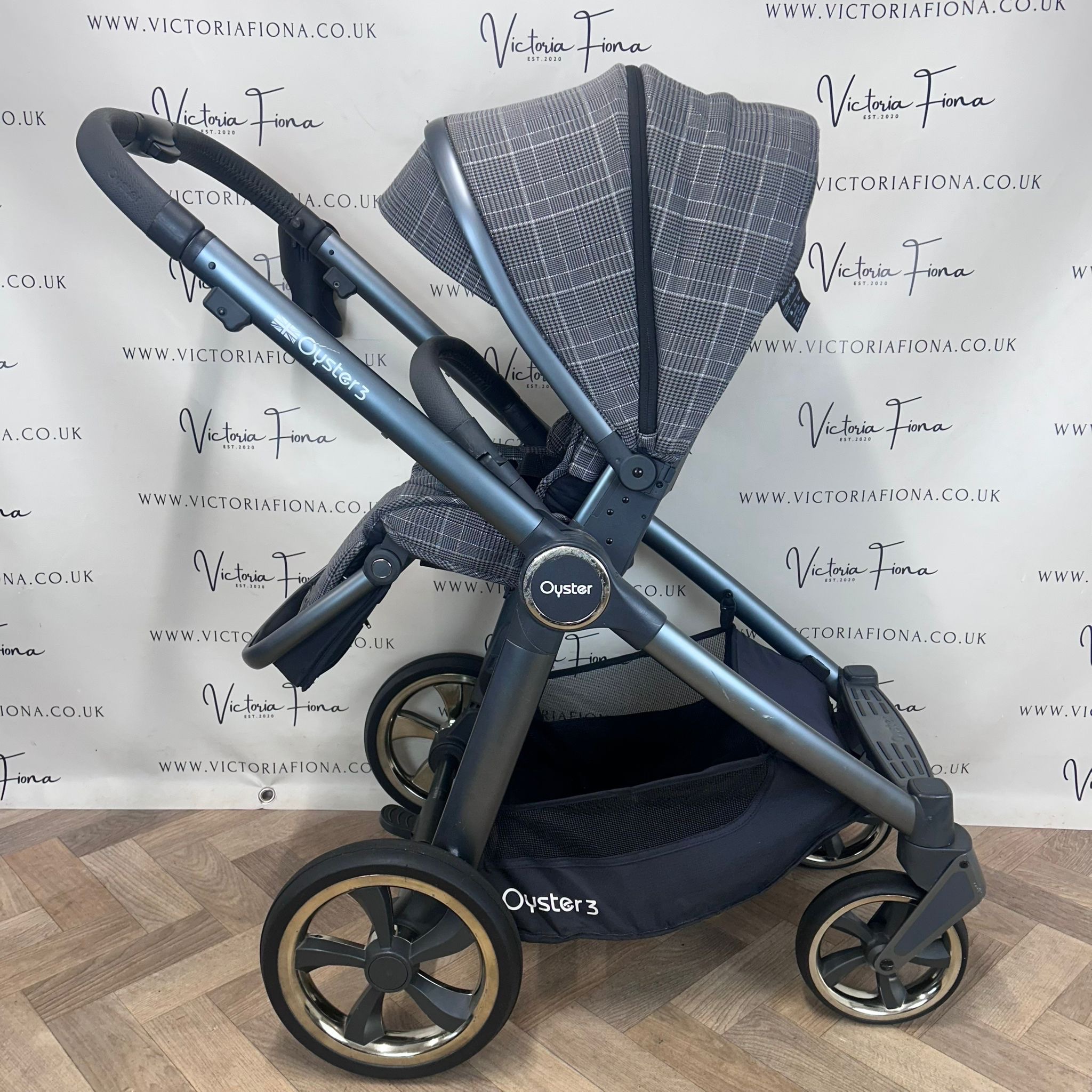 PRELOVED Babystyle Oyster 3 Pushchair & Carrycot - Manhattan Grey Check - Image 8