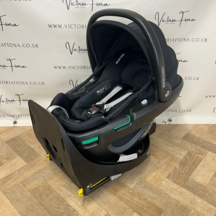 PRELOVED Maxi Cosi Coral 360 Car Seat and Isofix - Black