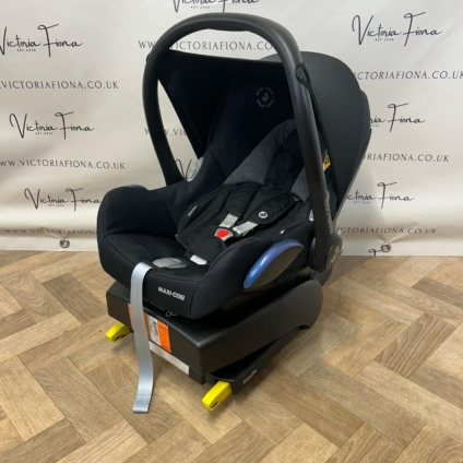 PRELOVED Maxi Cosi Cabriofix with EasyFix Isofix Base