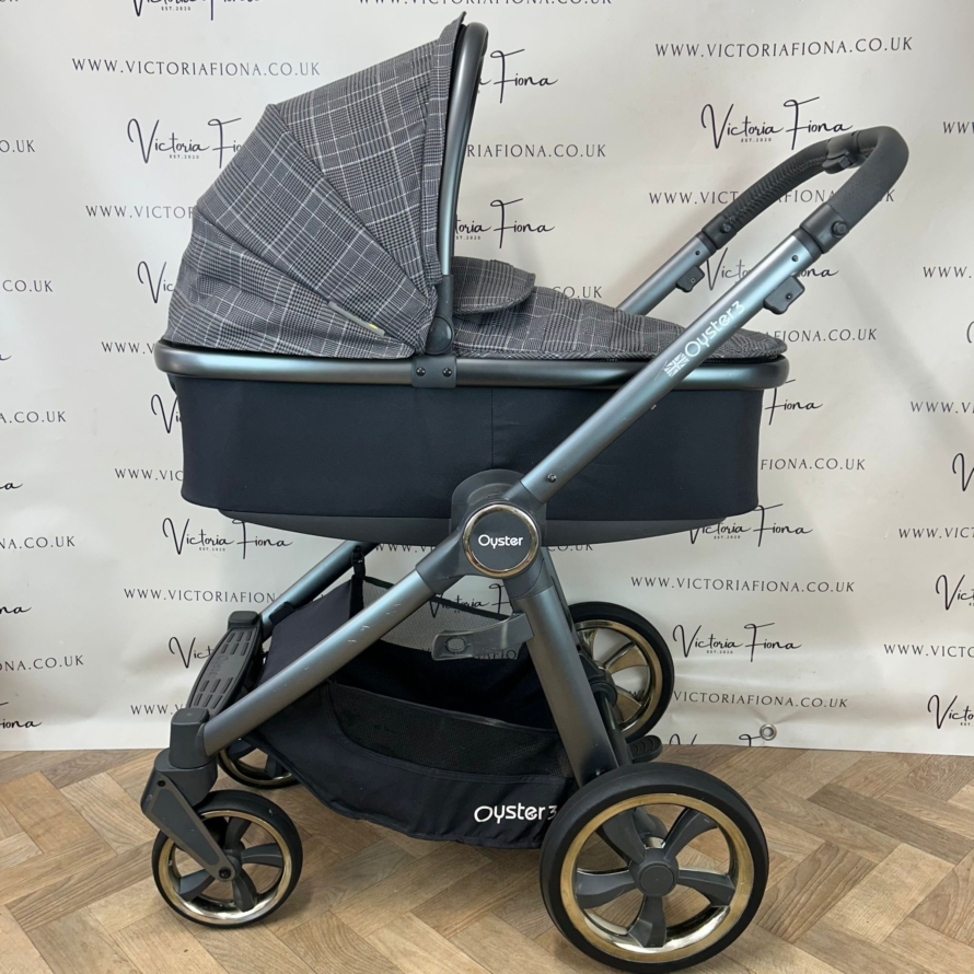 PRELOVED Babystyle Oyster 3 Pushchair & Carrycot - Manhattan Grey Check 🩶 - Image 4