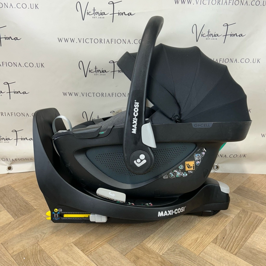 PRELOVED Maxi Cosi Pebble 360 Car Seat and Isofix - Black - Image 2