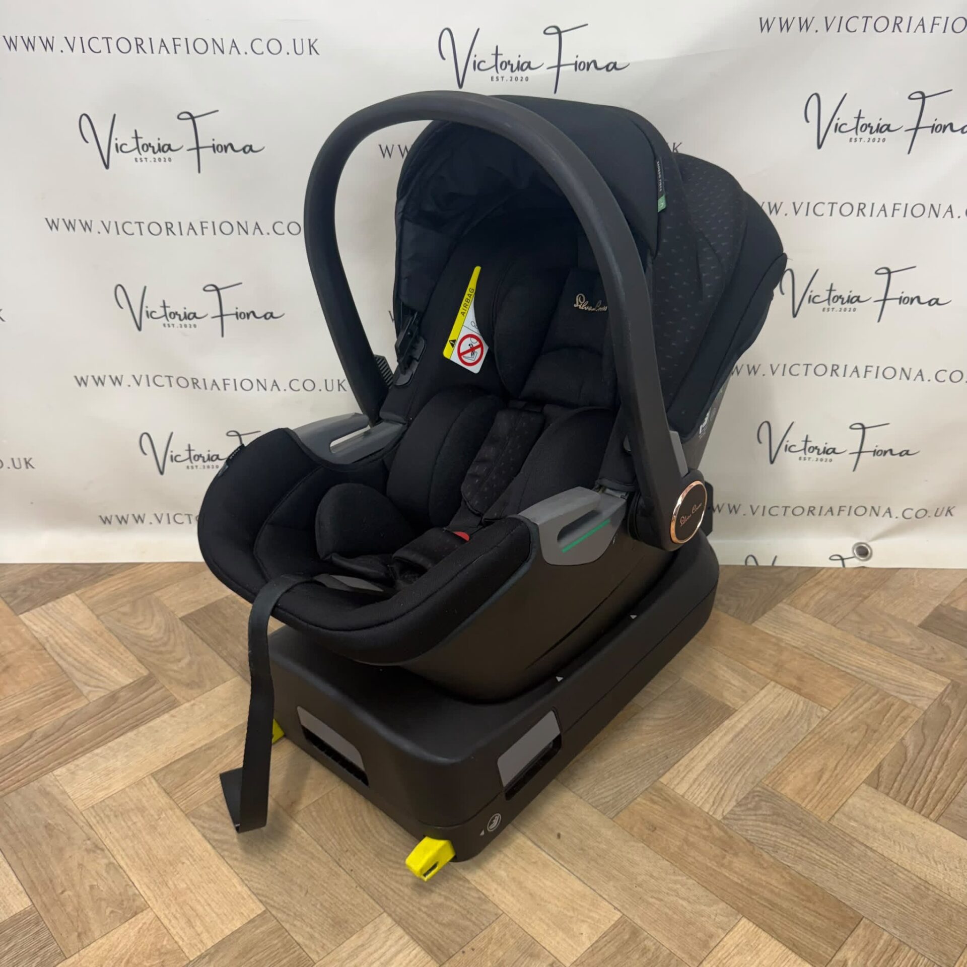 PRELOVED Silver Cross Dream Car Seat & Isofix Base - Eclipse Black