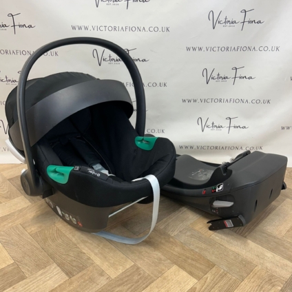 PRELOVED Cybex Aton B2 I-size Black Car Seat & Isofix