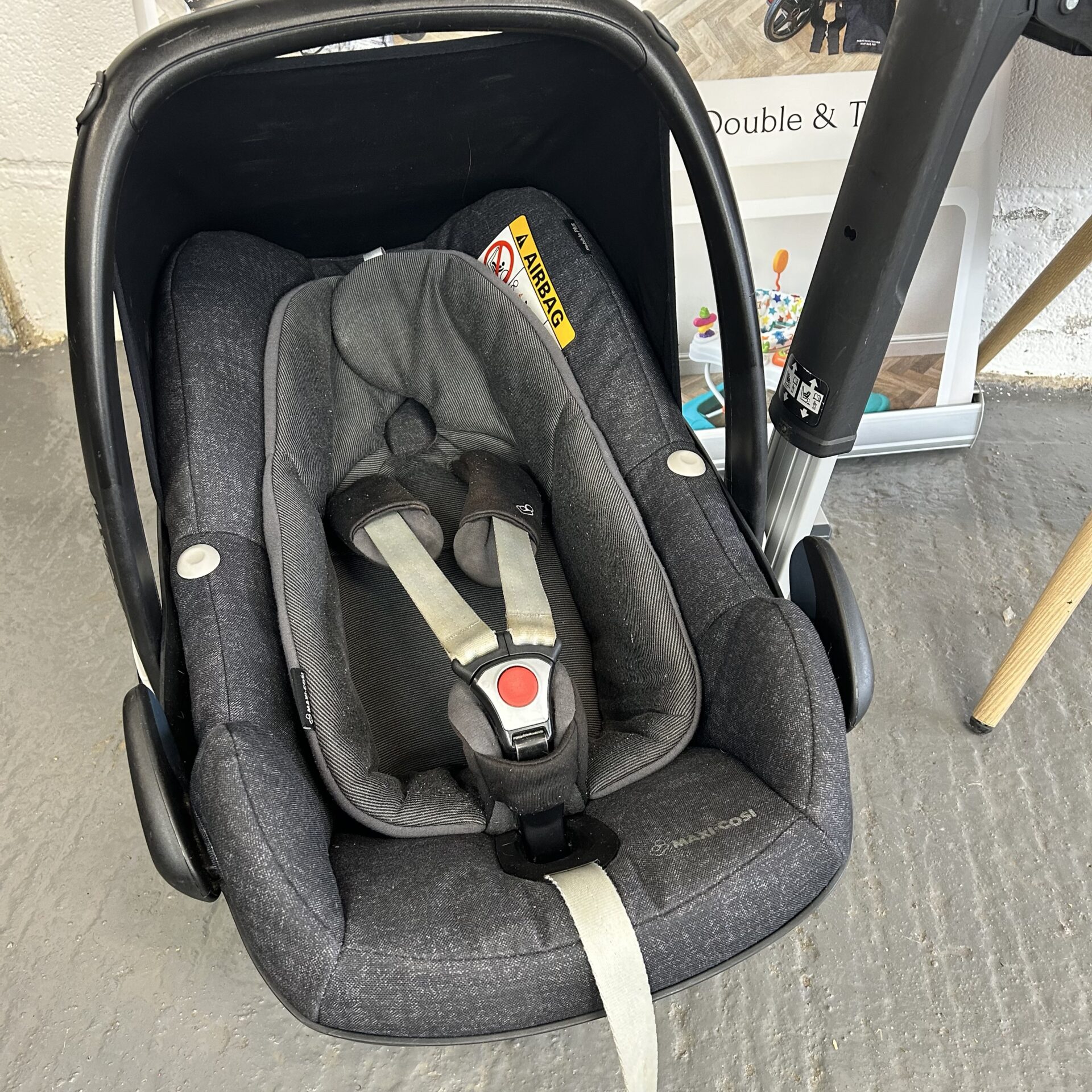 Maxi cosi 2 way pebble plus clearance