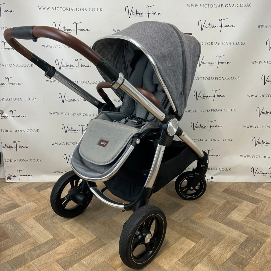 PRELOVED Mamas & Papas Ocarro Pushchair & Carrycot Travel System - Grey Twill 🩶 - Image 7