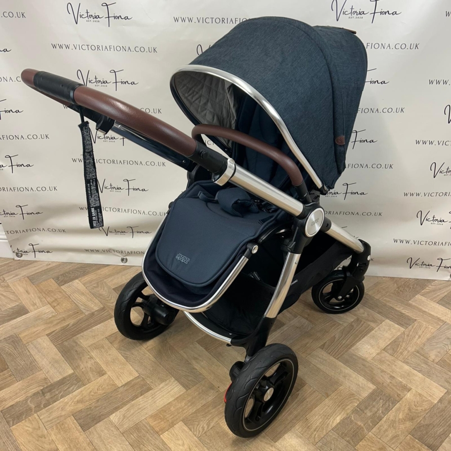 PRELOVED Mamas And Papas Ocarro Pushchair & Carrycot - Navy Flannel - Image 6