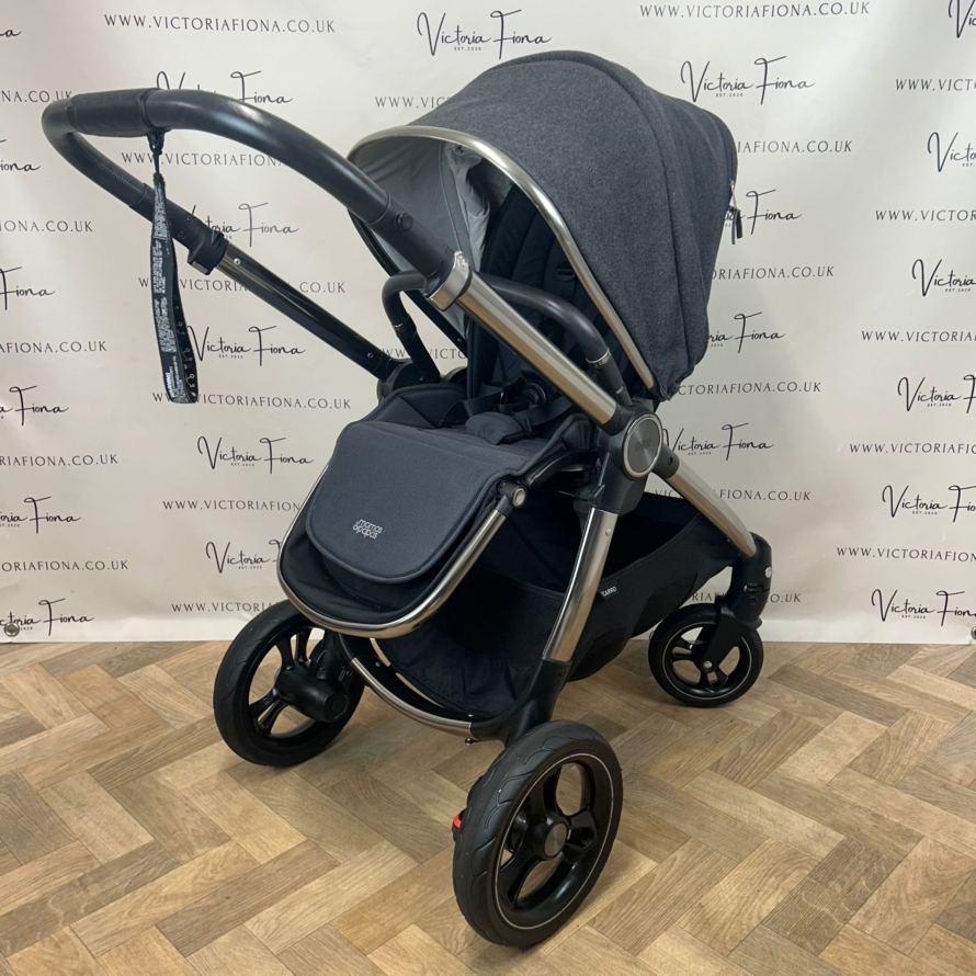 PRELOVED Mamas And Papas Ocarro Pushchair & Carrycot - Navy Classic - Image 6