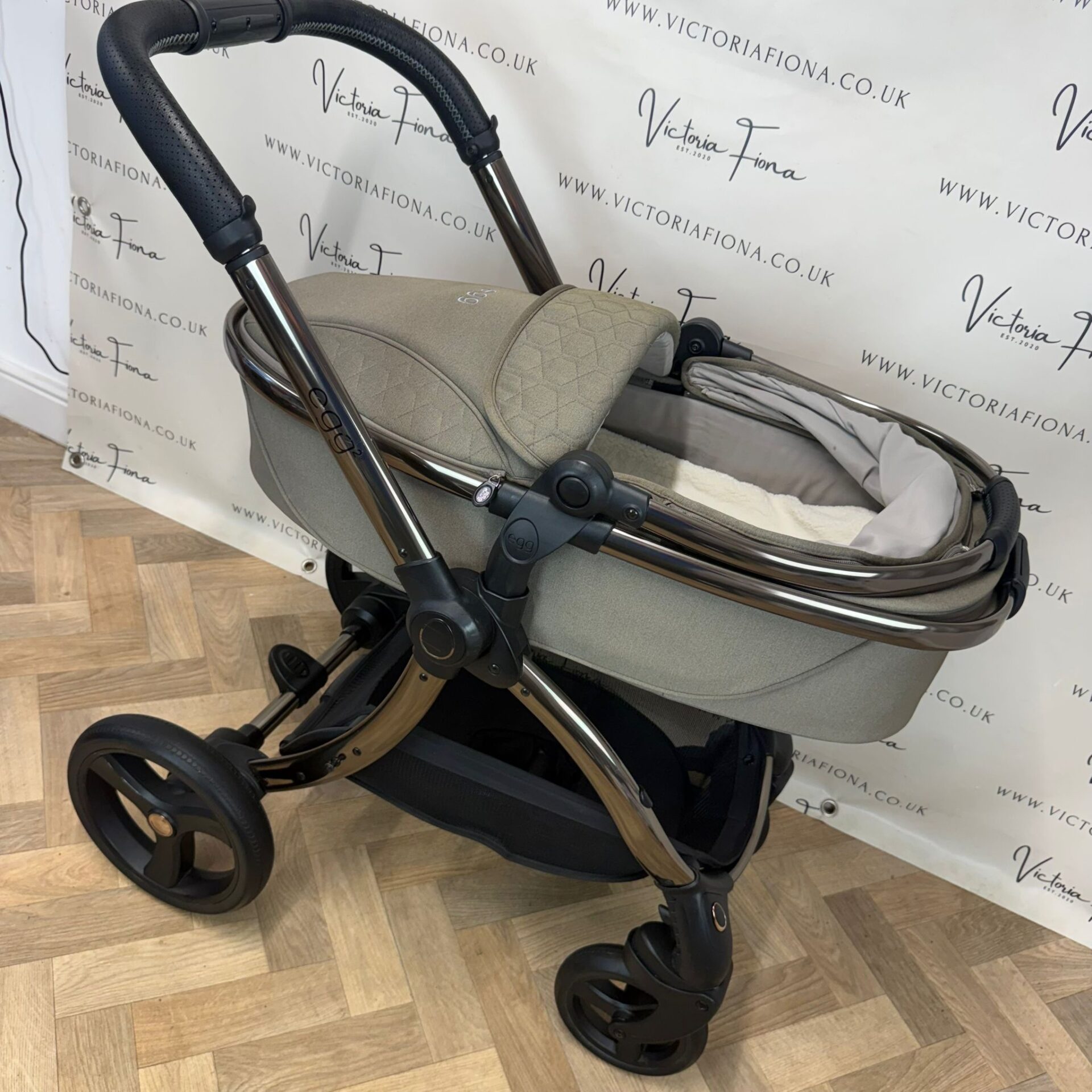 PRELOVED Egg 2 Pushchair & Carrycot - Mink - Image 4
