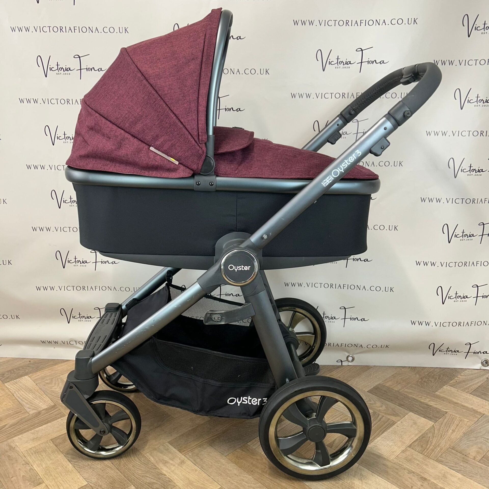 PRELOVED Babystyle Oyster 3 Pushchair Carrycot Travel System 0 22kg Berry Red Victoria Fiona