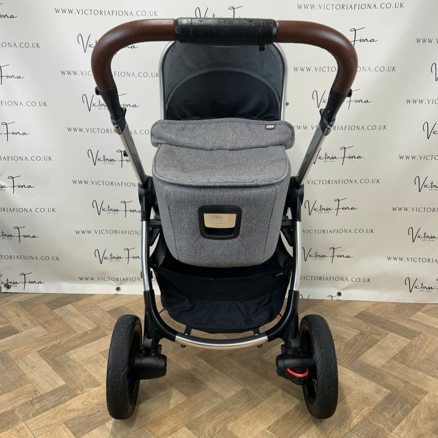 PRELOVED Mamas & Papas Ocarro Pushchair & Carrycot Travel System - Grey Twill 🩶 - Image 3