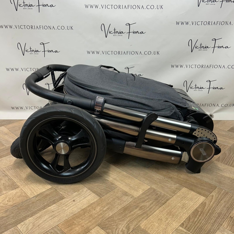 PRELOVED Mamas And Papas Ocarro Pushchair & Carrycot with Cybex 360 Car Seat - Onyx Black 🖤 - Image 10
