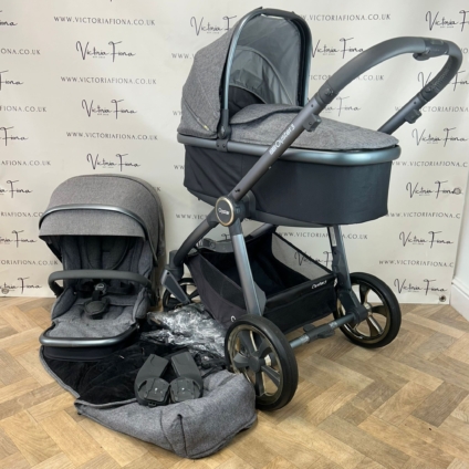 PRELOVED Babystyle Oyster 3 Pushchair & Carrycot  Travel System - 0-22kg - Mercury Grey