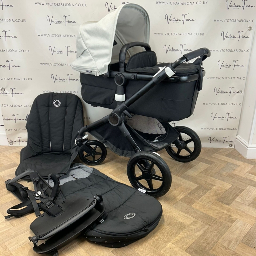 PRELOVED Bugaboo Fox 3 Pushchair & Carrycot – Misty White With Black Chassis