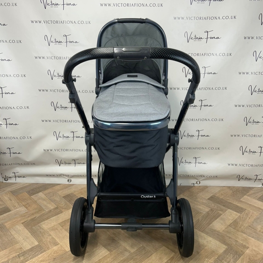 PRELOVED Babystyle Oyster 3 Pushchair & Carrycot - Moon Grey 🌒 - Image 5