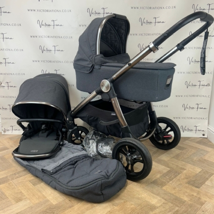 PRELOVED Mamas And Papas Ocarro Pushchair & Carrycot - Onyx Black 🖤