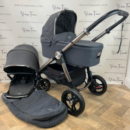 PRELOVED Mamas And Papas Ocarro Pushchair & Carrycot - Onyx Black 🖤