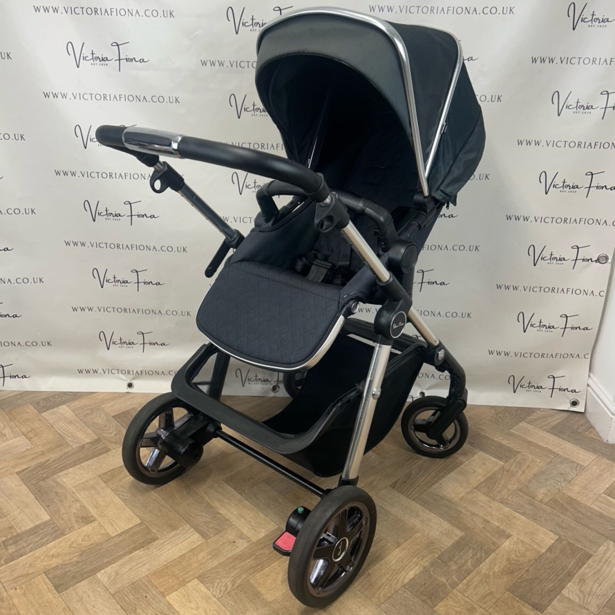 PRELOVED Silver Cross Pioneer Pushchair + Carrycot - PEPPER BLACK & CHROME - Image 5
