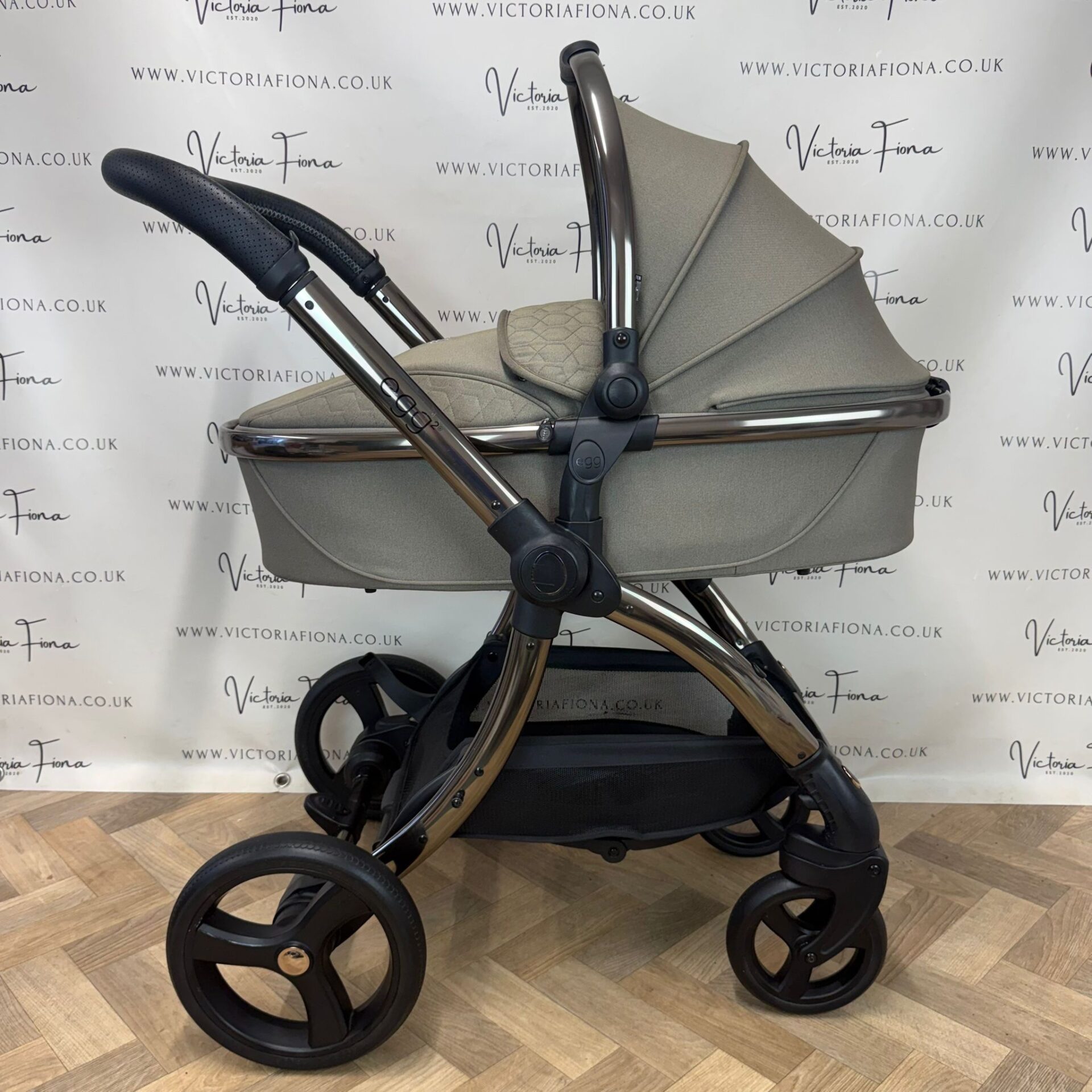 PRELOVED Egg 2 Pushchair & Carrycot - Mink - Image 5