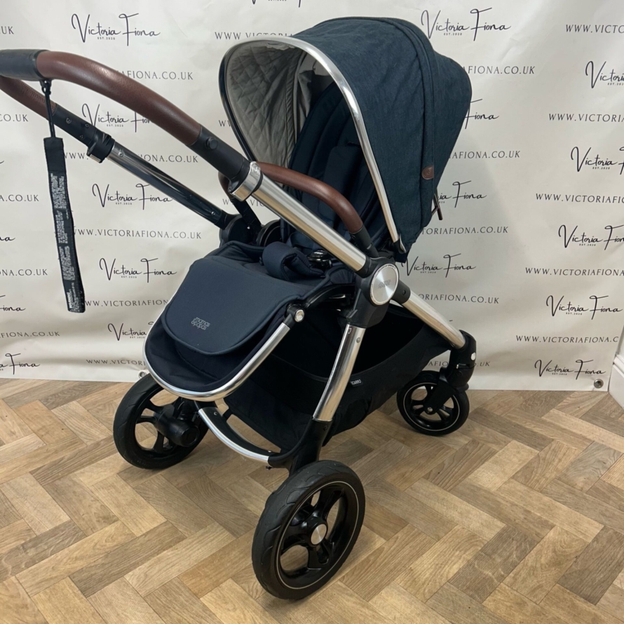 PRELOVED Mamas And Papas Ocarro Pushchair & Carrycot - Navy Flannel 💙 - Image 6