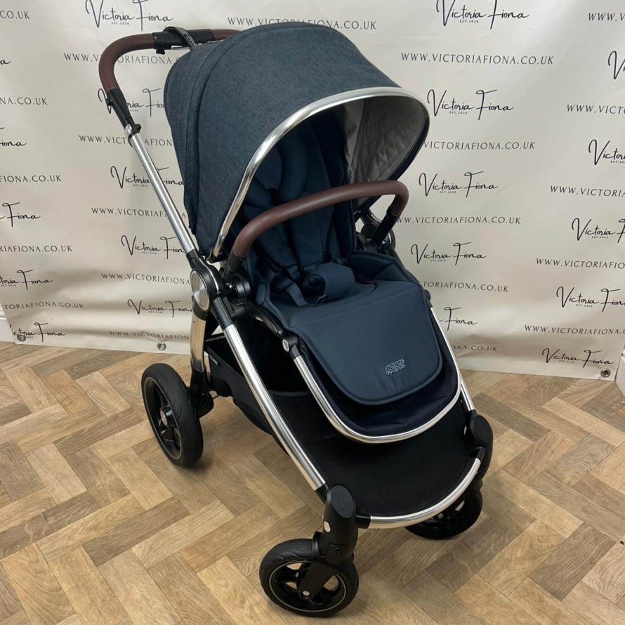 PRELOVED Mamas And Papas Ocarro Pushchair & Carrycot - Navy Flannel - Image 7
