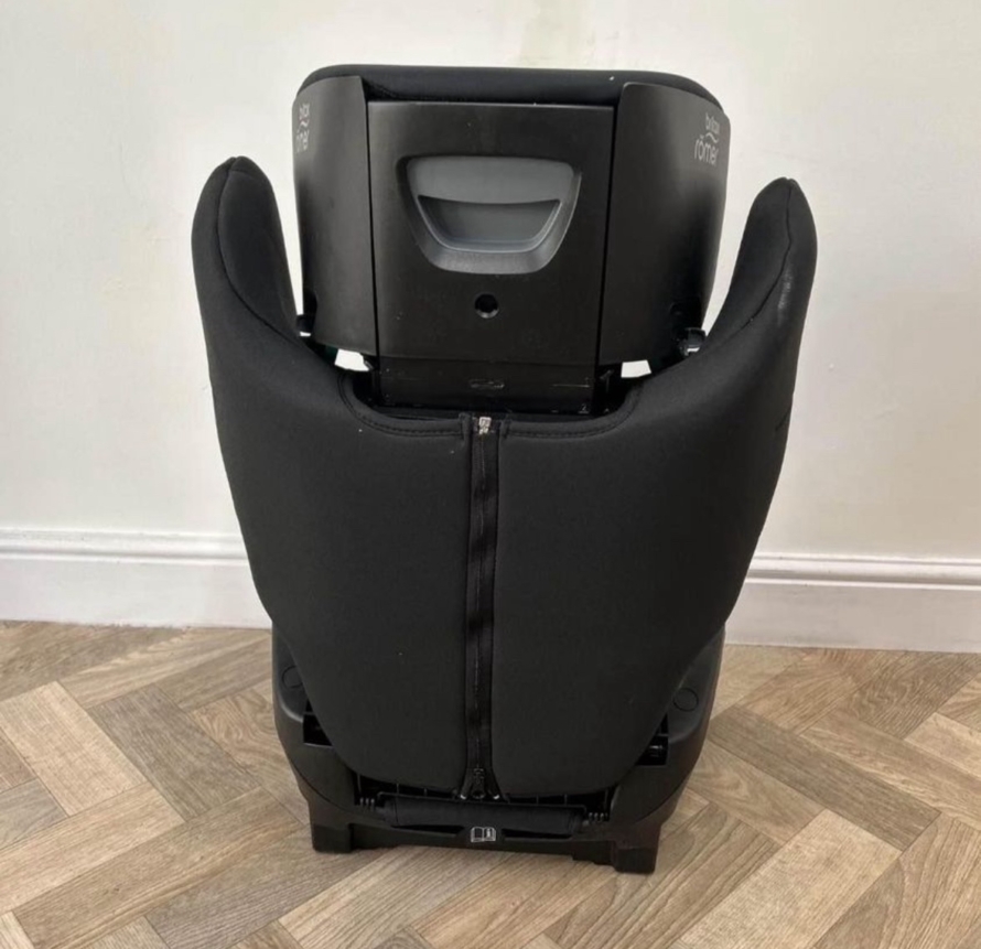 NEW Britax Romer Adventure Plus 2 Car Booster Seat 15-36kg 3.5-12 Years BLACK RRP £119 - Image 3