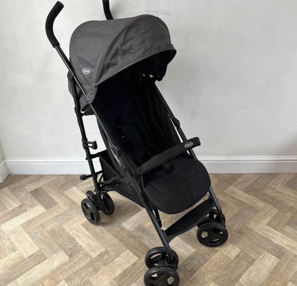 NEW Graco Travelite Stroller Pushchair - Black Grey