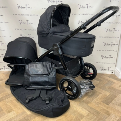 PRELOVED Mamas And Papas Ocarro Pushchair & Carrycot - Carbon Black 🖤